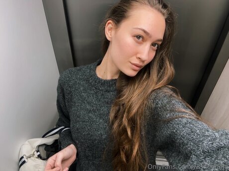 Wishudiana pornographic model photo