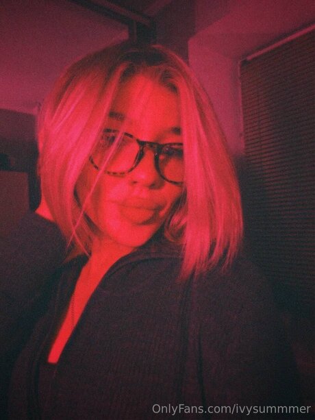 Ivysummmer star pornographic archive