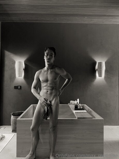 Max Reed Free exclusive model pic