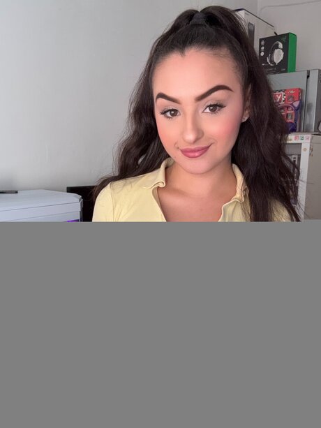 Deiitta top model pic