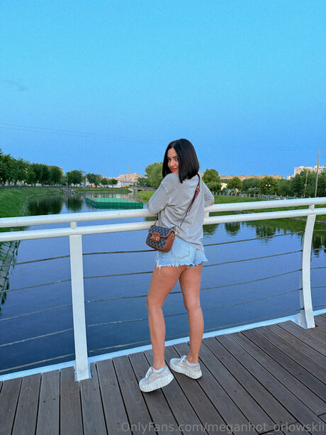 Meganhot Orlowskii model free photos