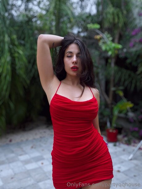 Partyqqhouse pornstar top pic