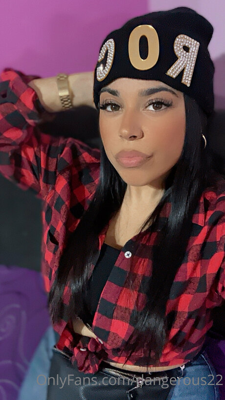 Dangerous22 star xxx picture