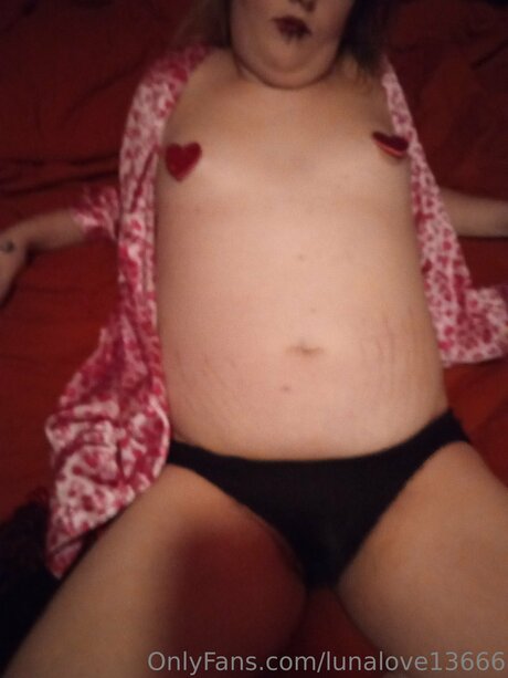 Lunalove13666 naked actress img