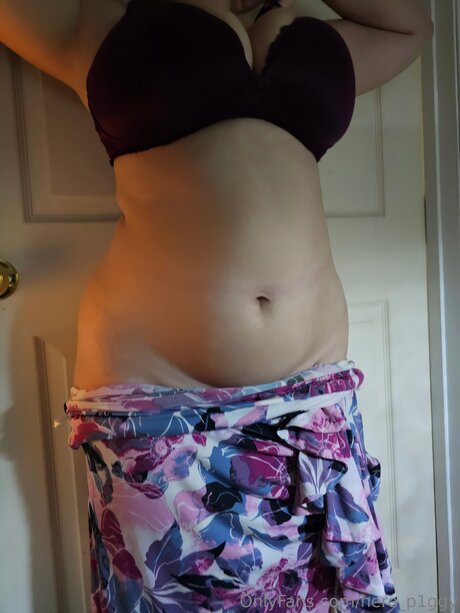 Here P1ggy hot pornstar img