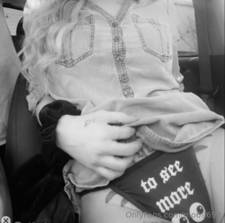 Mo69693 naked actress img