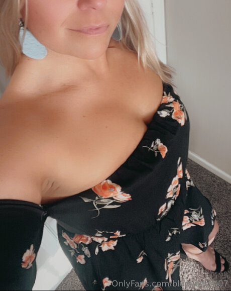 Blueyedgirl07 erotic actress photos