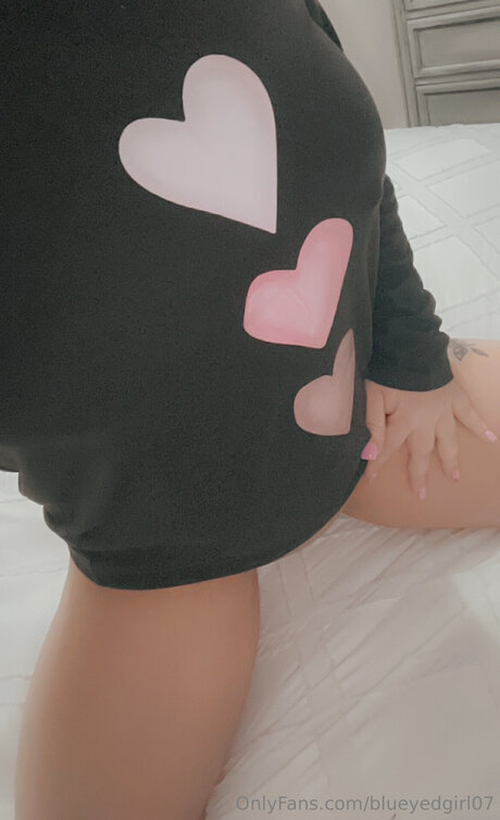 Blueyedgirl07 star exclusive img