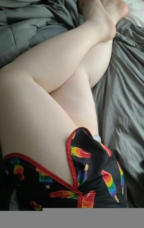 Aloxxfox model sexy pics