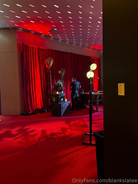 Blankslatee hot model image