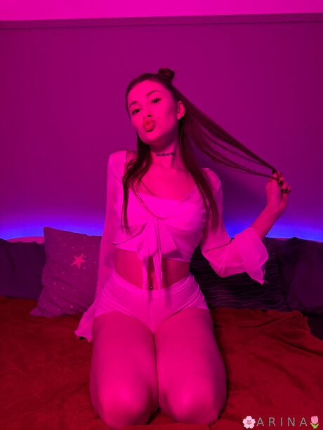 Arina Stars hot star photo