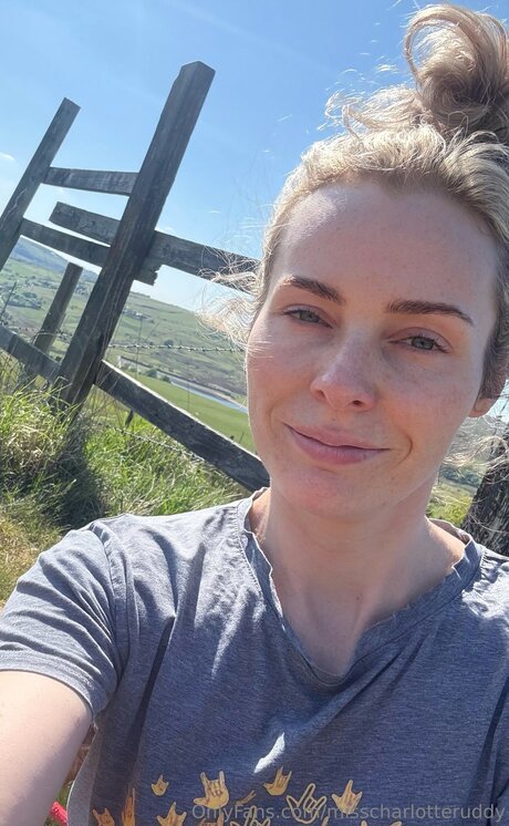 Misscharlotteruddy star beautiful pic