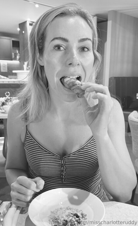 Misscharlotteruddy star beautiful gallery