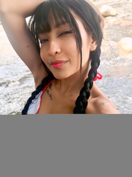 Smilewithsadie nude pornstar photo