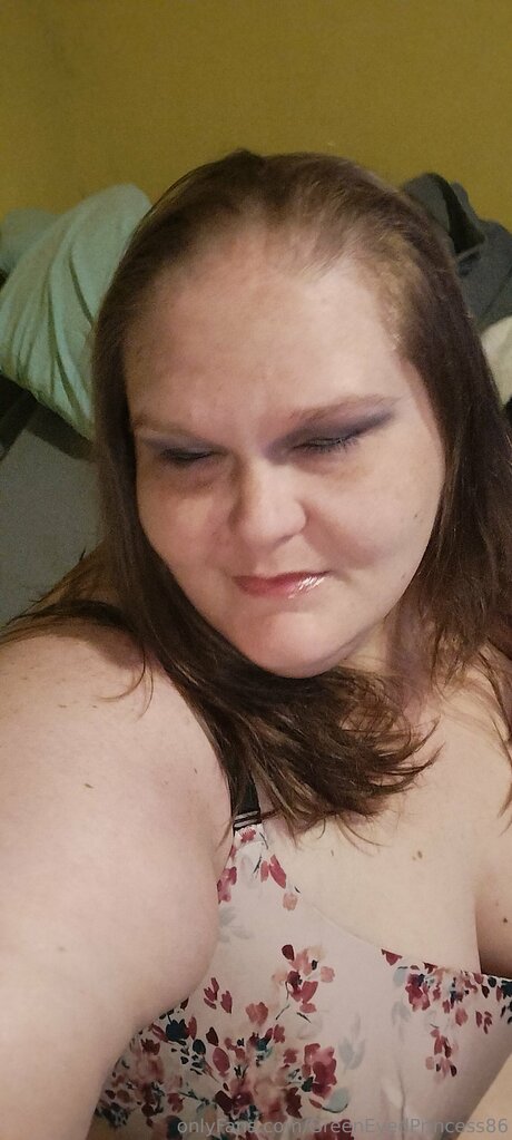 Greeneyedprincess86 star hd photo