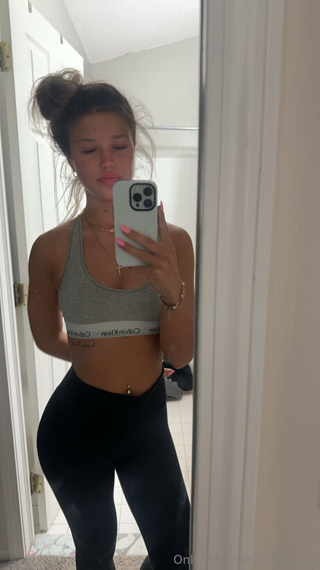 Imlylalust model pretty gallery