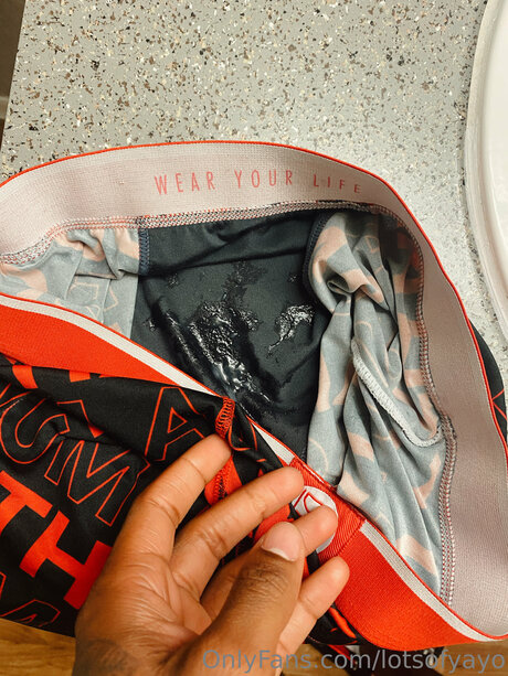 Lotsofyayo art actress archive