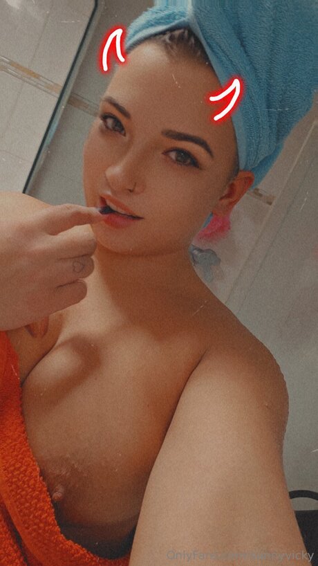 Sunnyvicky nice model picture