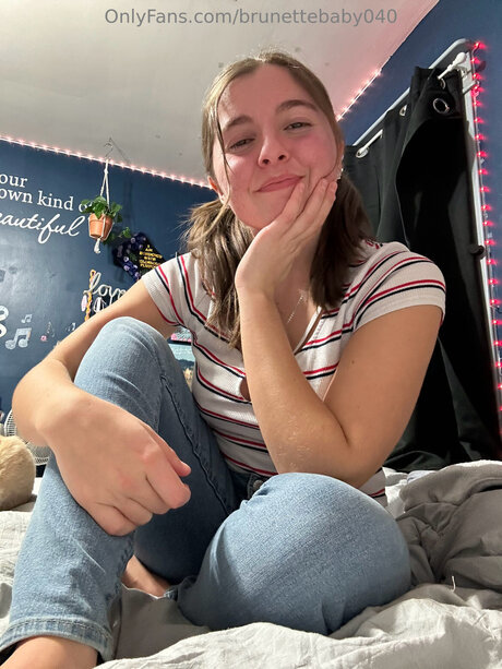 Brunettebaby040 star xxx image