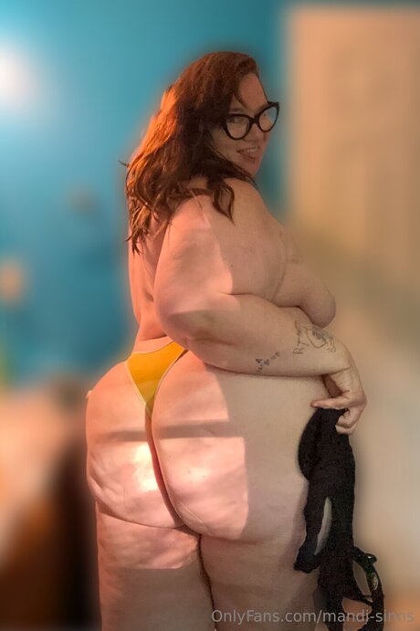 Mandi Sinns sexy pornstar pictures