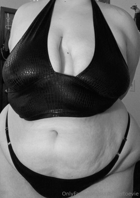 Surrendertoevie high quality model gallery