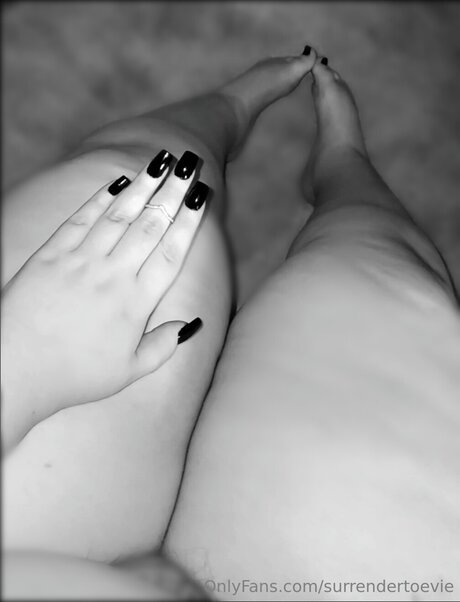 Surrendertoevie model beautiful photo