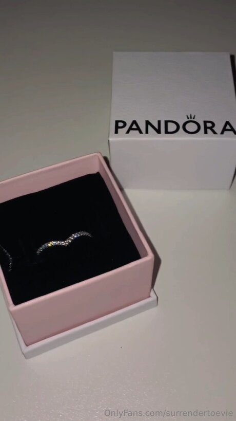 Surrendertoevie free pornstar pictures