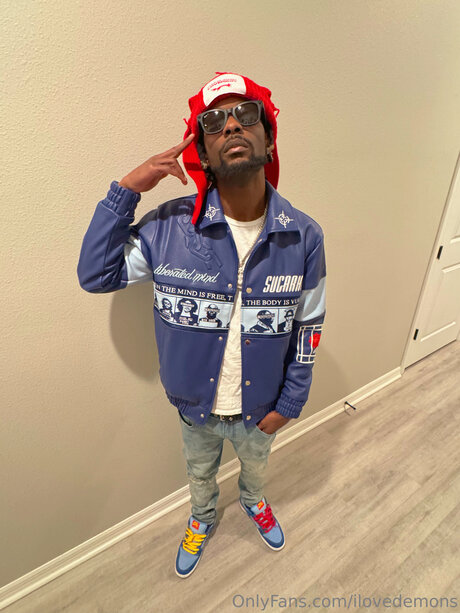 Ilovedemons top star pics