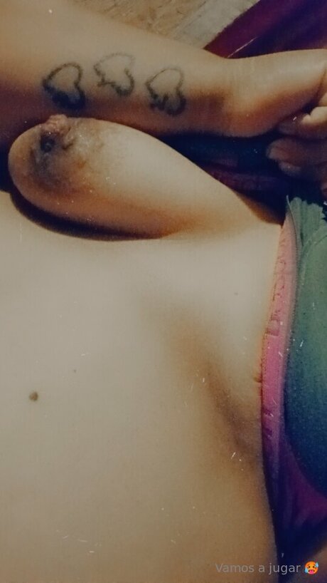 U321888803 xxx model picture