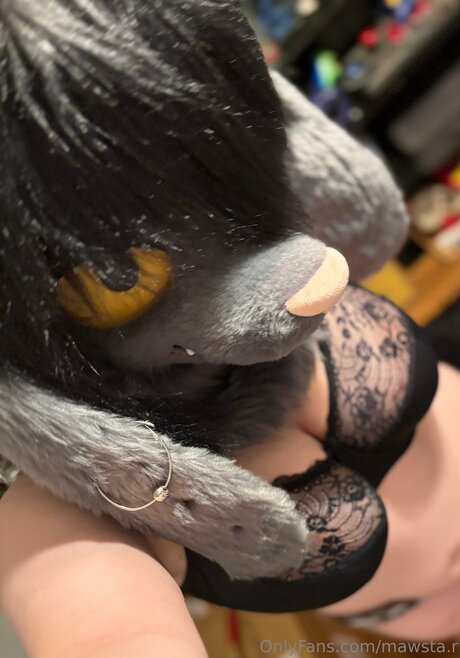 Mawsta R model adult photo