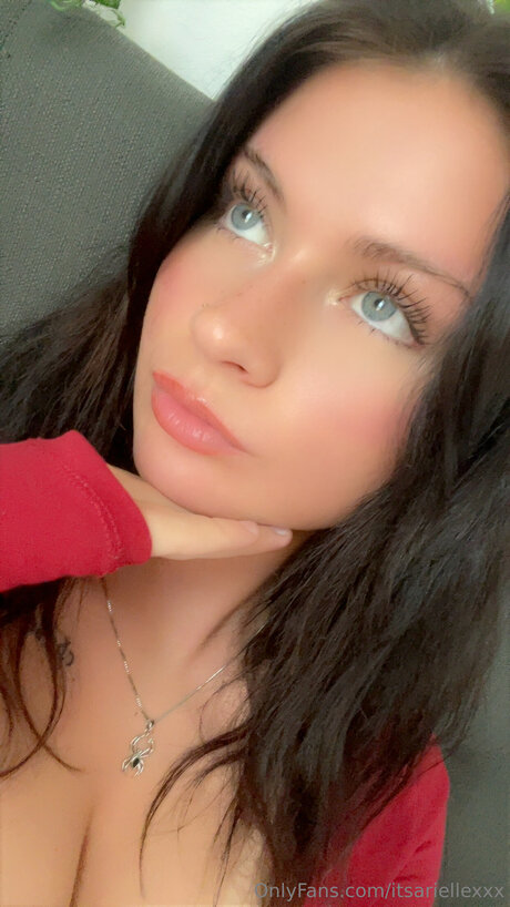 Itsariellexxx model adult photos