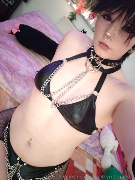 Milkymagpievip model nudes image