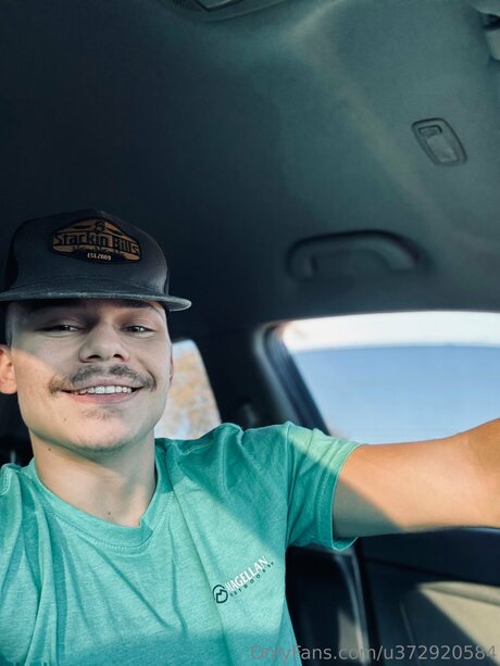 Bluecollar0303 hot model image