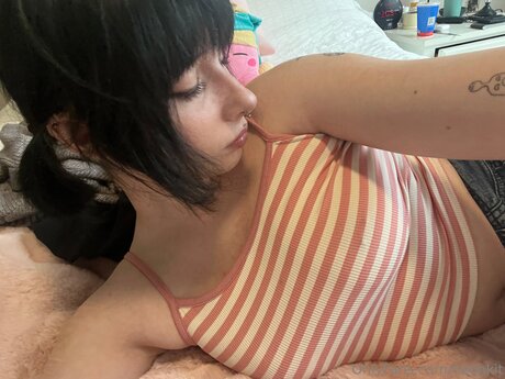 Neonkit pornstar high quality image