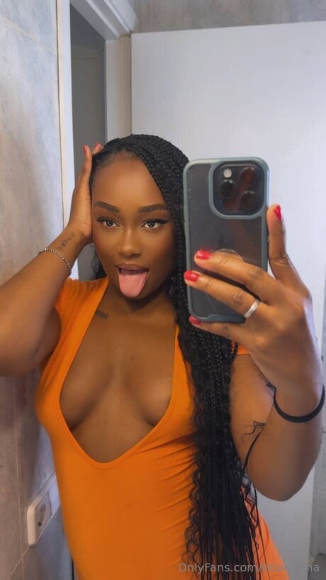 Ebonatina model porn pic