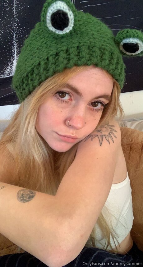 Audreysummer erotic star pic