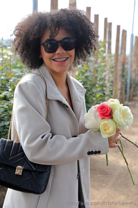 Cristalsweety naked model photo