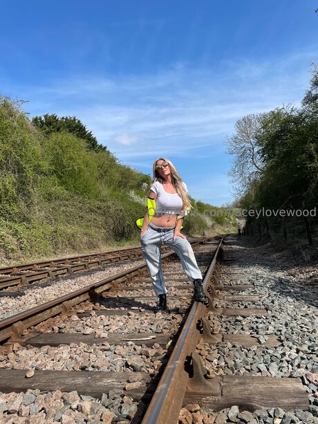 Laceylovewood star best image