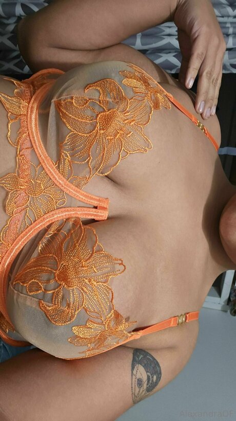 Alexav12 sexy model picture