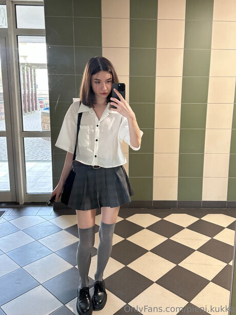 Pieni Minna pornstar nude gallery