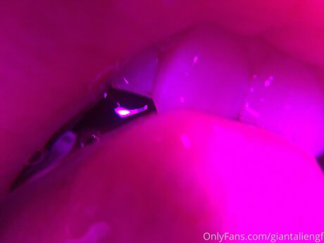 Giantaliengf naked pornstar picture