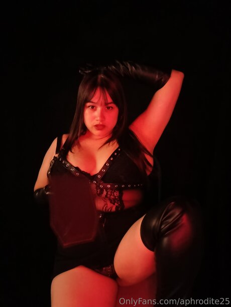 actress onlyfans pornos images