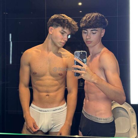 Its Leonardo high quality actress archive