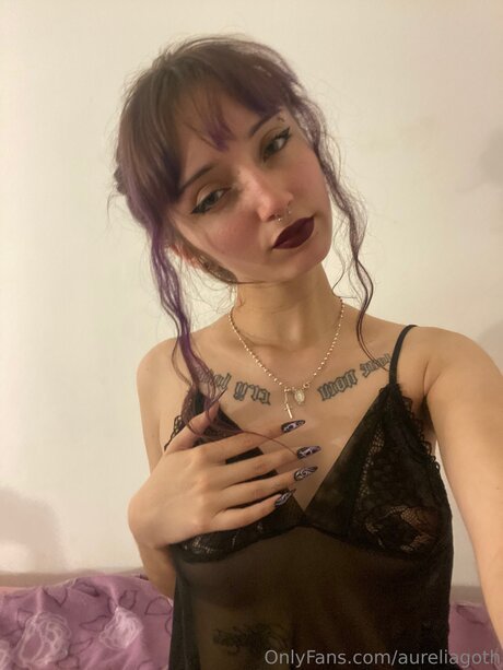 Aureliagoth nudes actress pictures