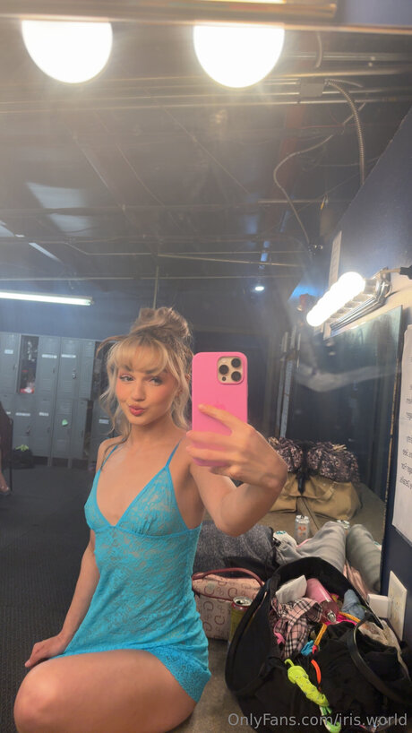 Iris World pornstar pretty images