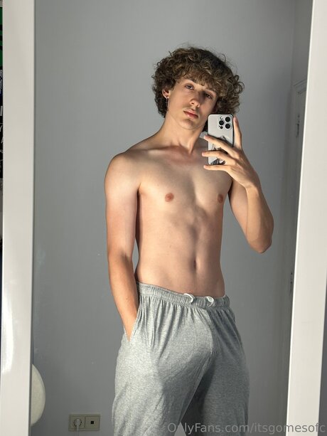 Itsgomesofc star erotic picture