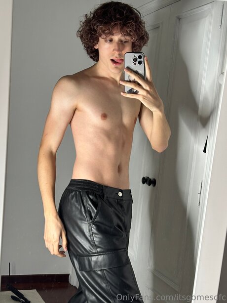 Itsgomesofc model adult pictures