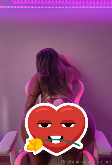 Garamilan naked model photos