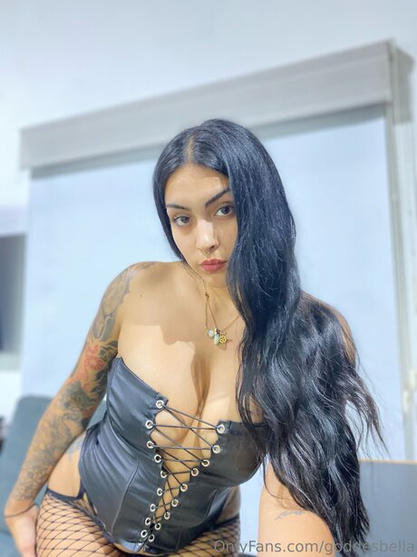 Goddesbella exclusive pornstar pics