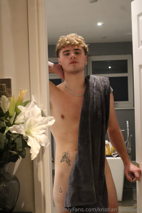 Kristian Pouncey naked actress img